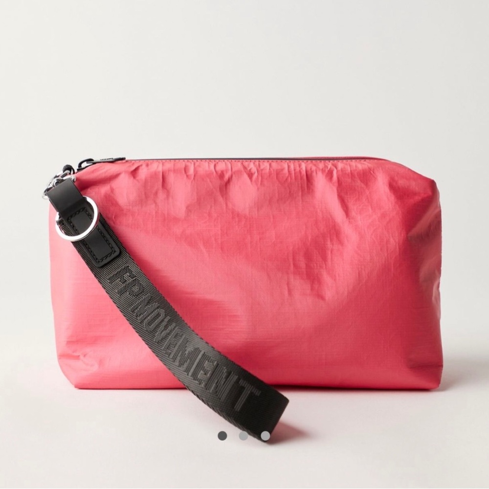 FP Movement Total Access Pouch - Picture 4 of 10